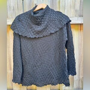 ŌNÄ Black Textured Women's Sweater